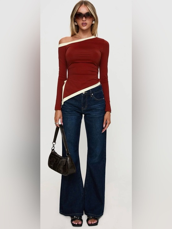 Tops - NWT Princes Polly Fake Smile Long Sleeve Top Burgundy, Size 6